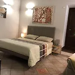 Loriana Bed & Breakfast 3*