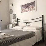 Loriana Bed & Breakfast 3*