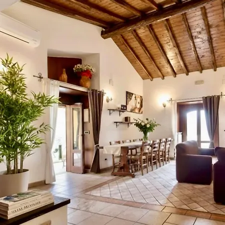 Loriana Bed and Breakfast 3*