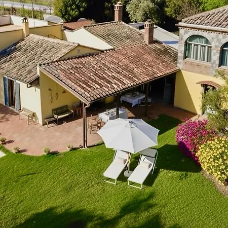 Loriana Bed & Breakfast 3*
